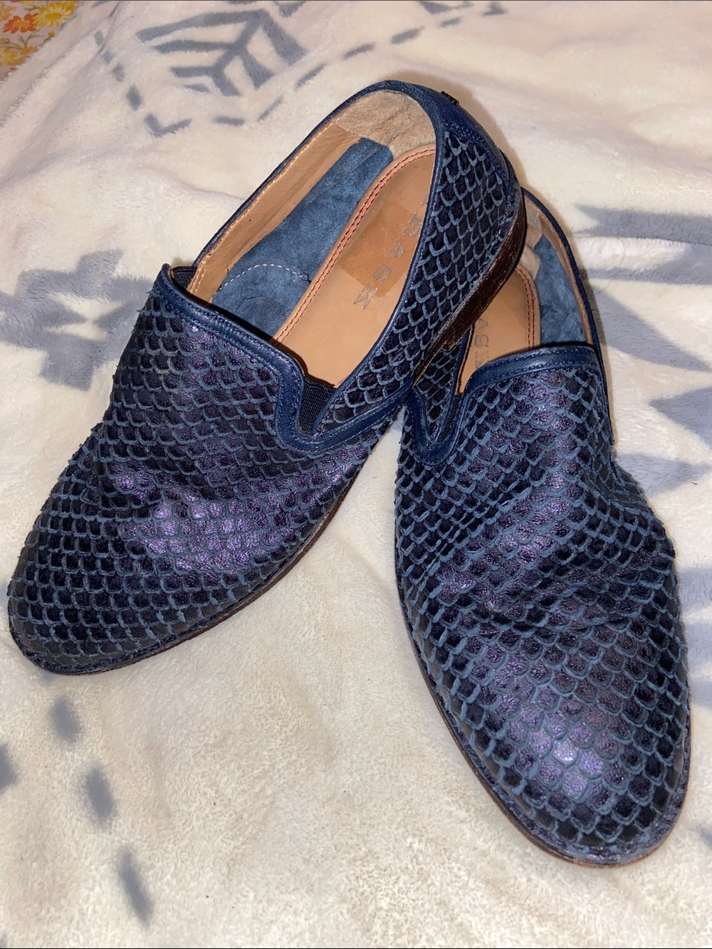 TRASK NAVY BLUE LOAFERS Genuine Leather Scales “ Snake” Print